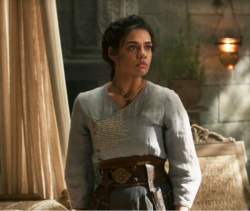 Madeleine Madden playing Egwene al'Vere in The Wheel of Time